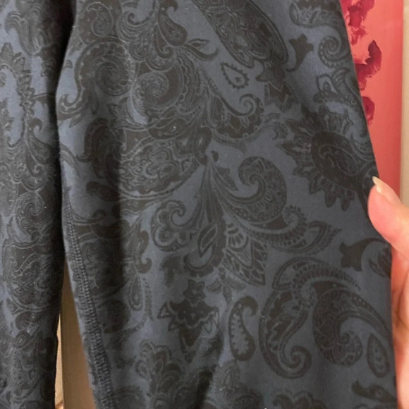 LULULEMON BLUE PAISLEY CROPPED LEGGINGS - Picture 4 of 4